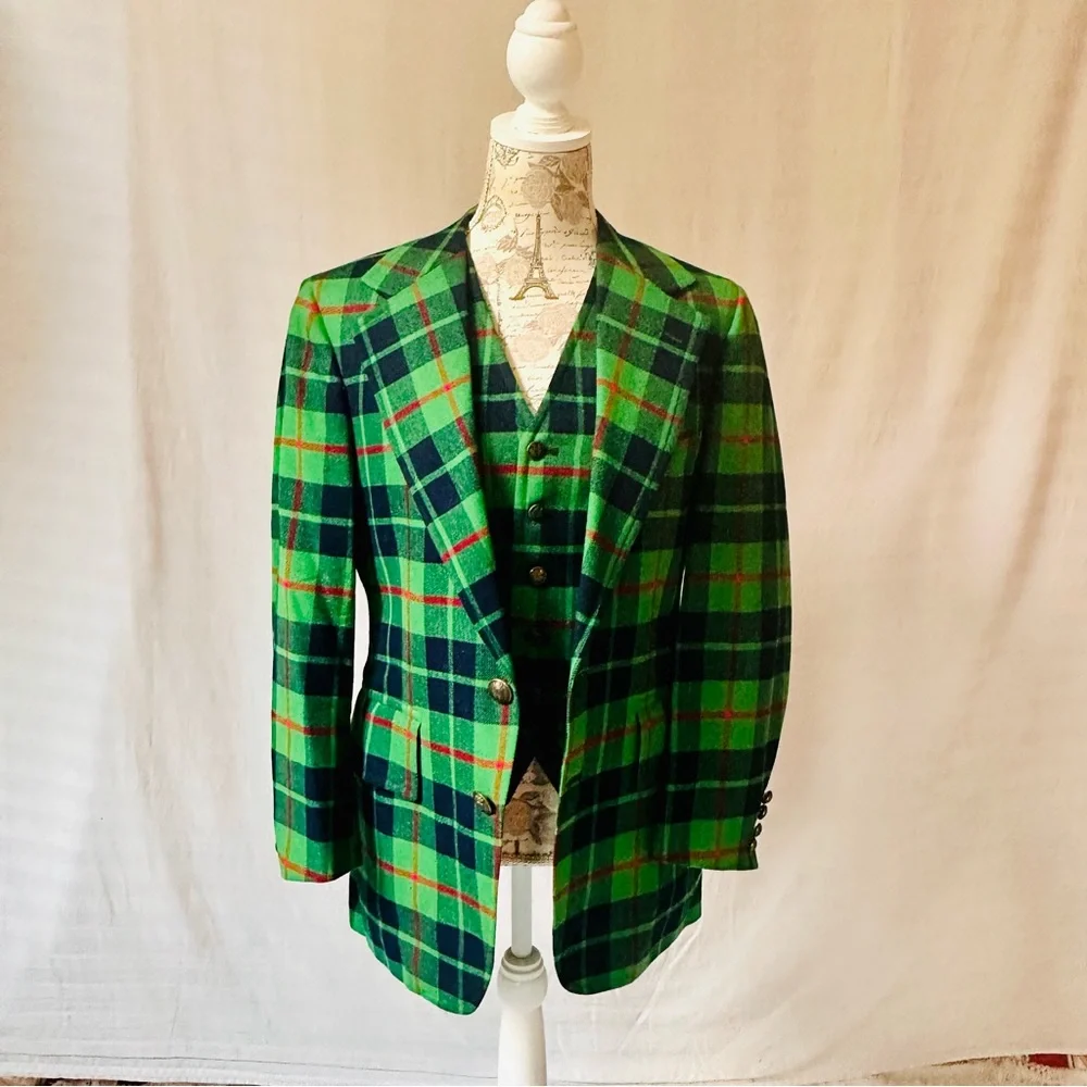 SOLD. 2-Piece Vintage Blazer Vest green Plaid Wool D’Camm, Ltd. Hamden Medium - Picture 1 of 11